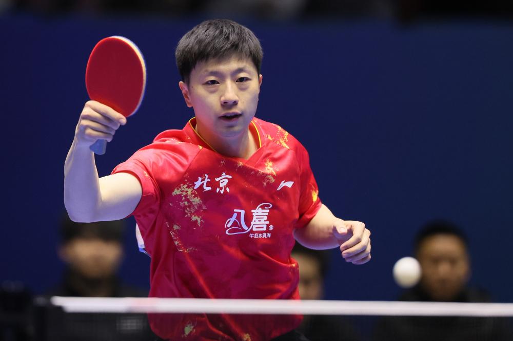 赫内斯：拜仁再次成为一座堡垒；孔帕尼像老母鸡一样保护球员